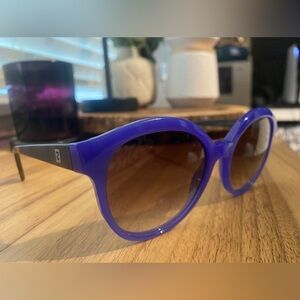 FENDI Chic Purple Round Sunglasses with Gradient Lenses